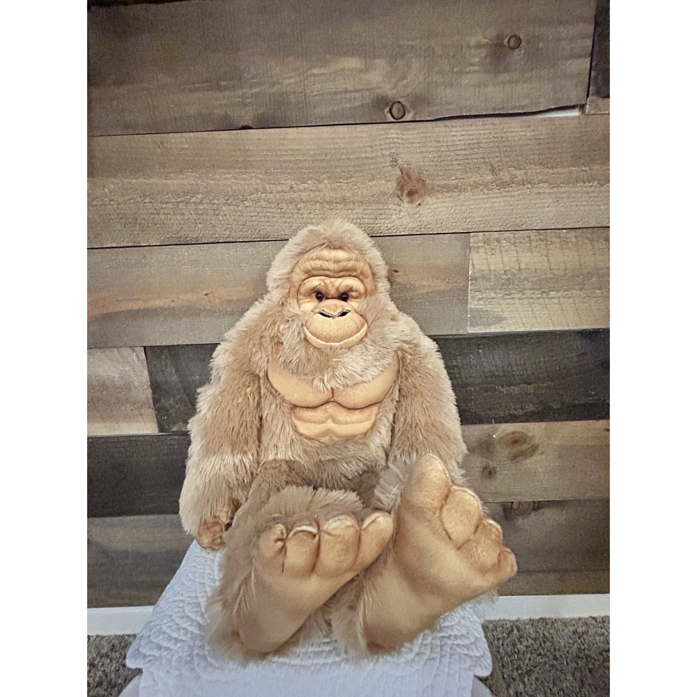 20" Bass Pro Shops BIGFOOT PLUSH large w tags Big Foot